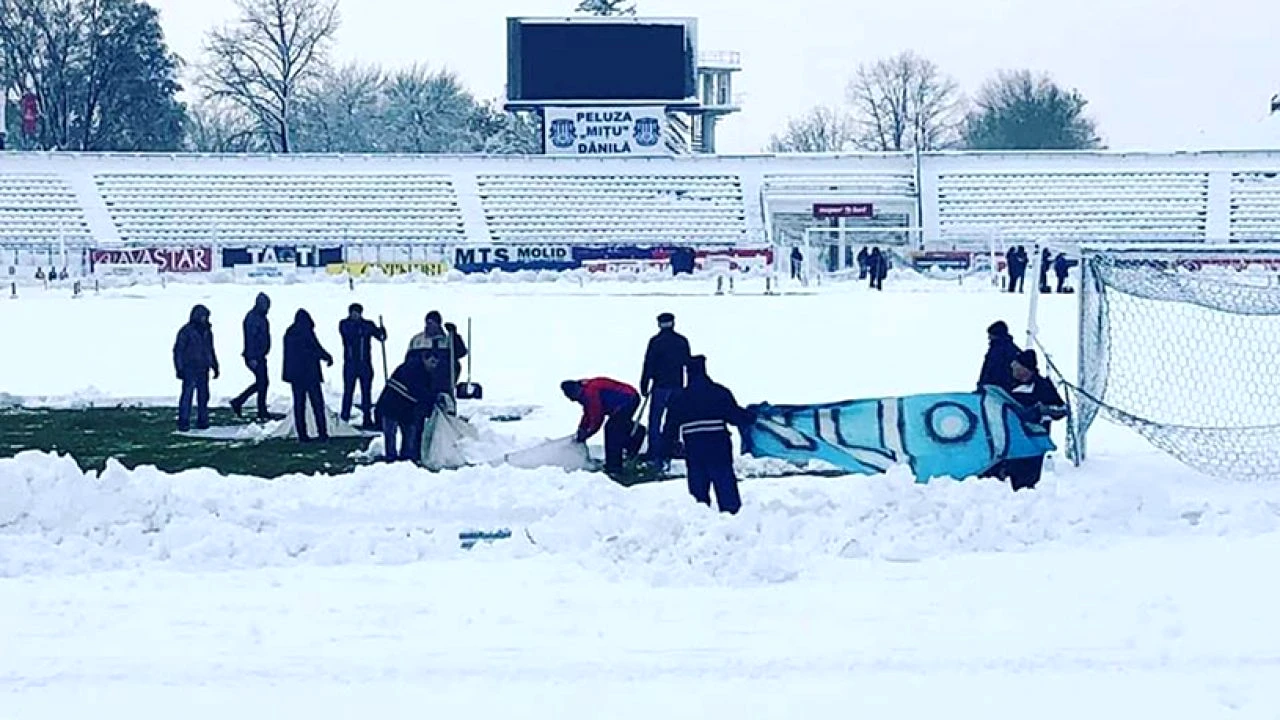 De ce ne batem joc de fotbal?