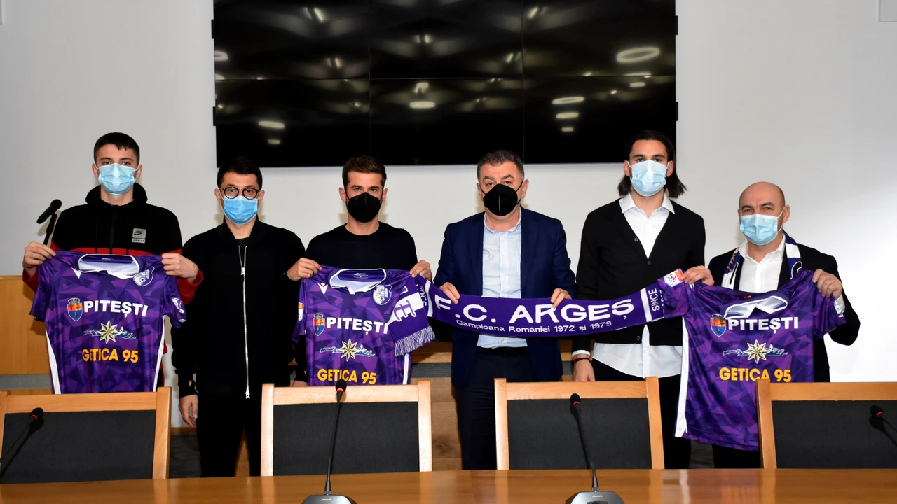 Doi și jumătate. FC Argeș a prezentat două transferuri importante, plus un puști de 16 ani