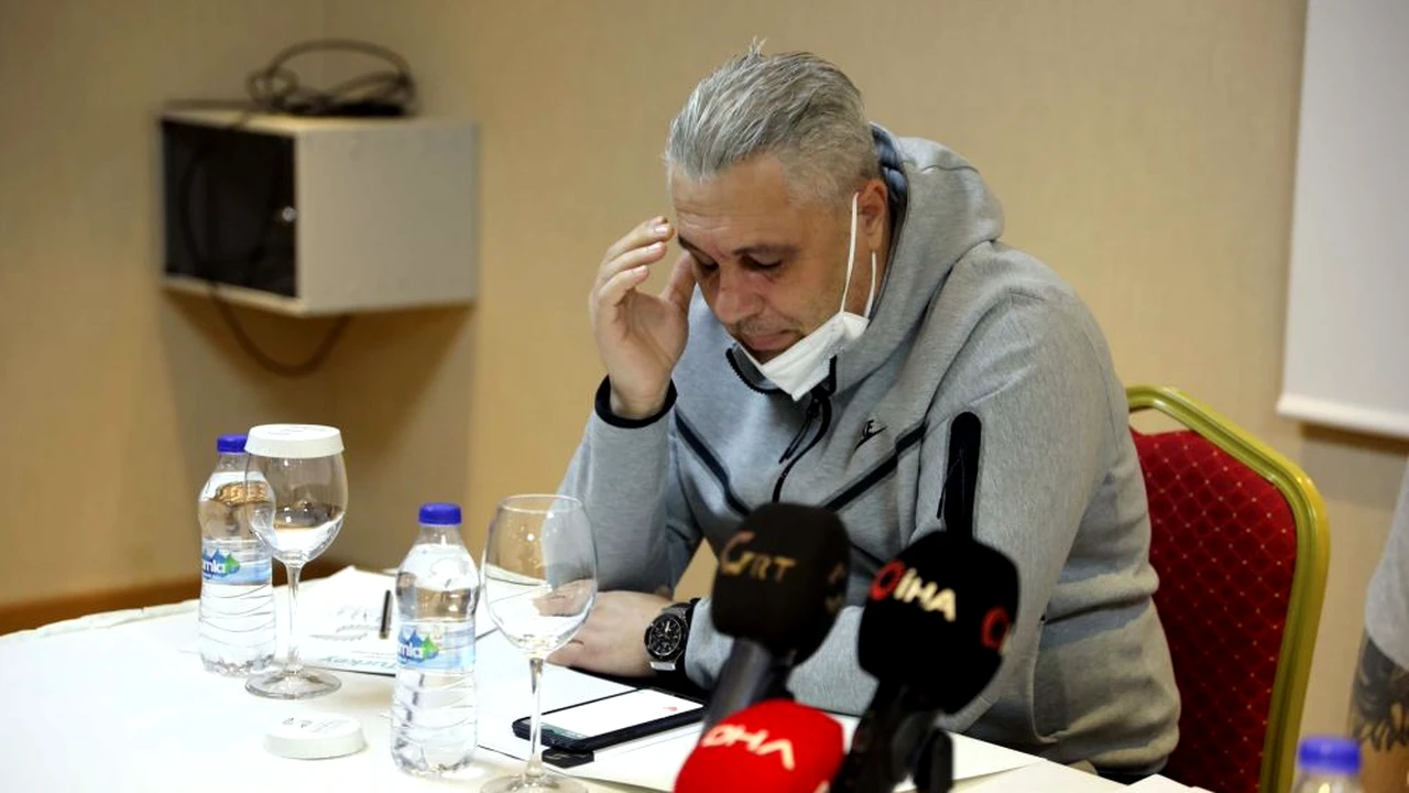 IMAGINI RARE! Criză de plâns a lui Șumudică! Ce a putut să spună la despărțirea de Gaziantep