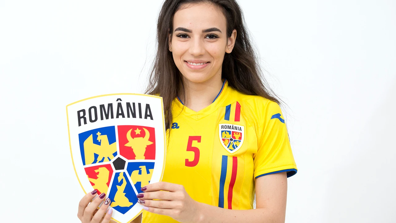 Vedeta naționalei de fotbal feminin a României îi dă replica lui Becali! Ce i-a transmis sexy-fotbalista