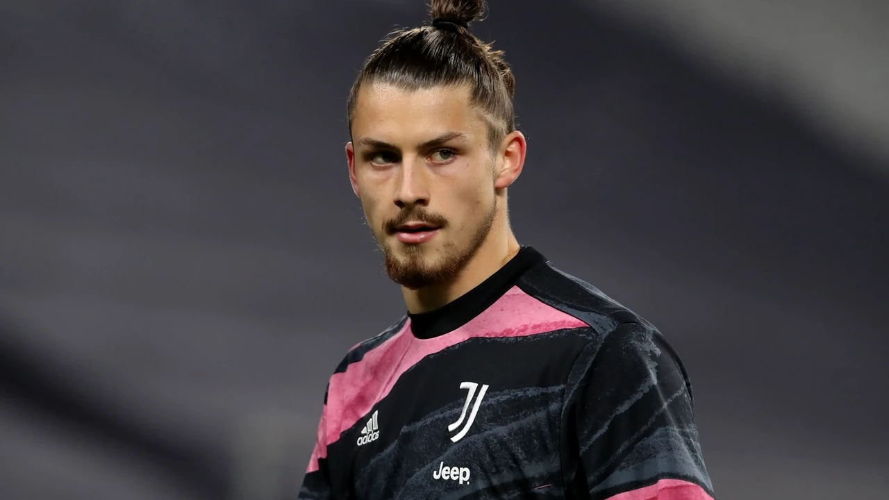 „Juventinul” Radu Drăgușin a primit o veste minunată de la Andrea Pirlo. Ce i-a transmis antrenorul