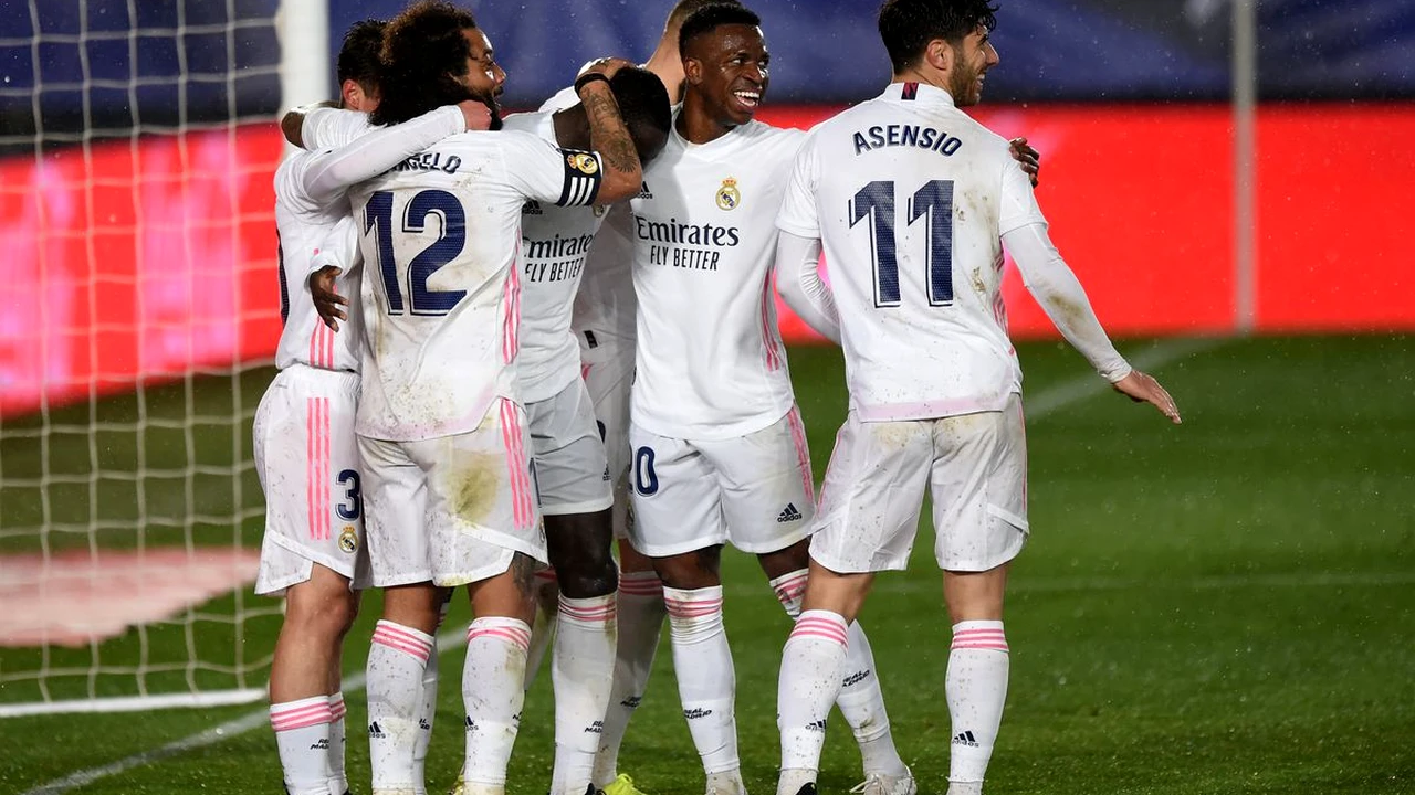 Realul deblochează piața transferurilor! 10 fotbaliști, OUT și o listă de transferuri impresionantă