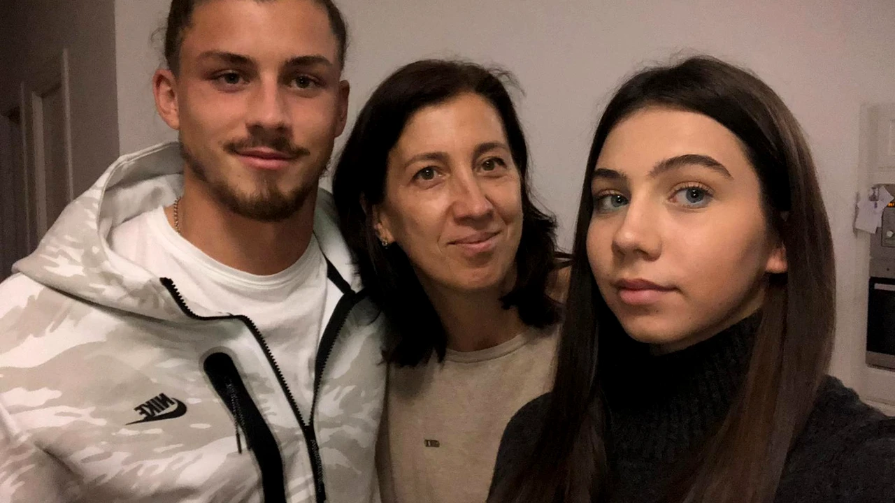 Mama lui Radu Drăgușin, de la Juventus Torino, gest neașteptat după anunțul amânării alegerilor!