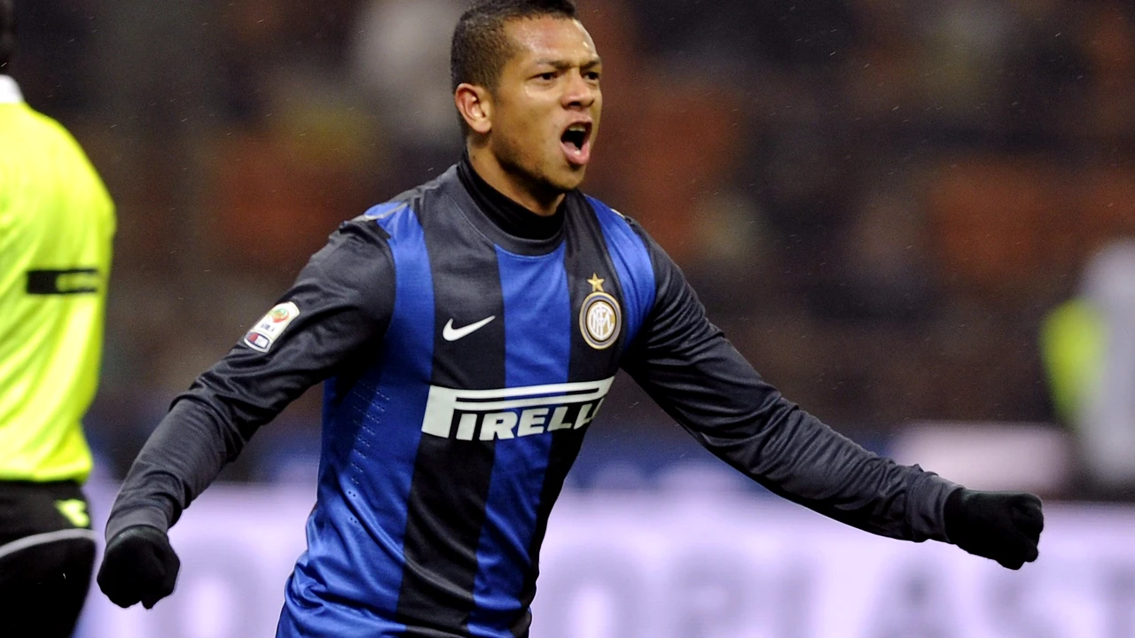 Scene șocante cu un fost star de la Inter Milano! A fost arestat de poliție, după ce și-a atacat proprii părinți