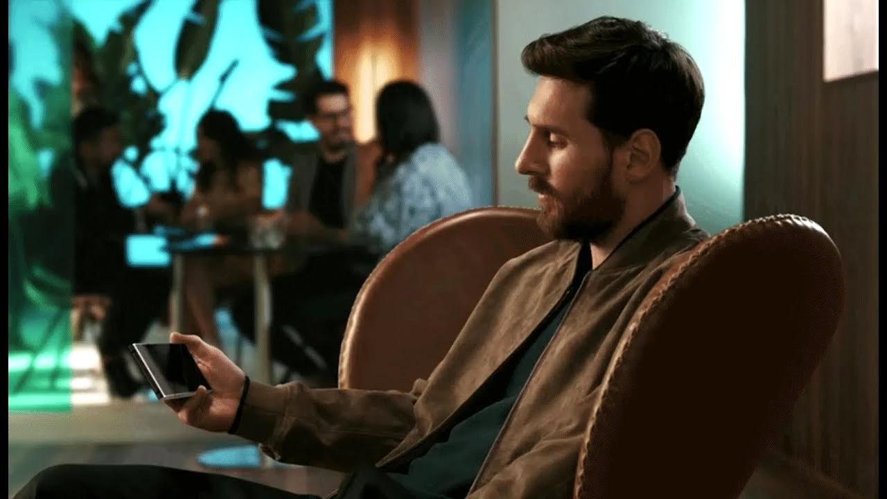 Cât costă fabulosul telefon al lui Lionel Messi, de la FC Barcelona. Starul argentinian se lăfăie în lux