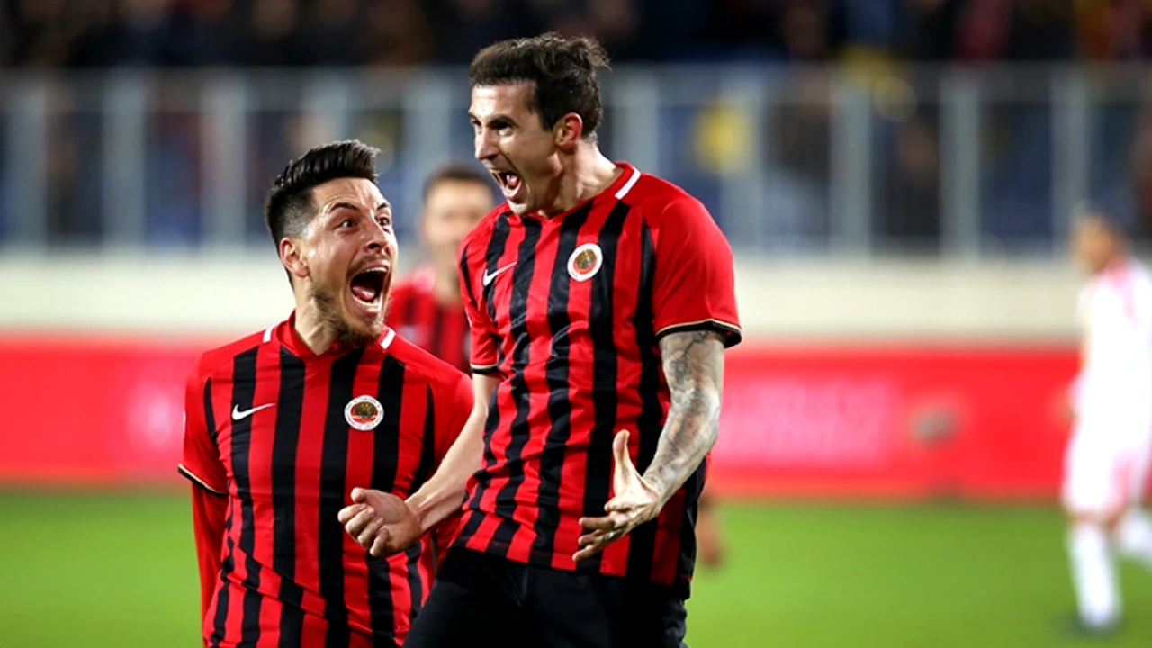 Transferul lui Bogdan Stancu, doar o chestiune de timp. “Motanul” va semna în zilele următoare