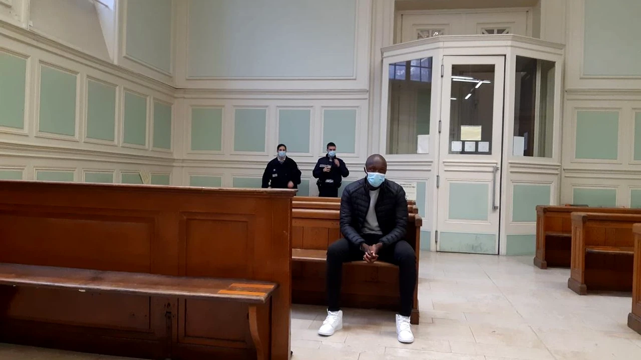 U Craiova a transferat un fotbalist condamnat la cinci ani de închisoare. A bătut cu bestialitate un tânăr, cu bâta de baseball