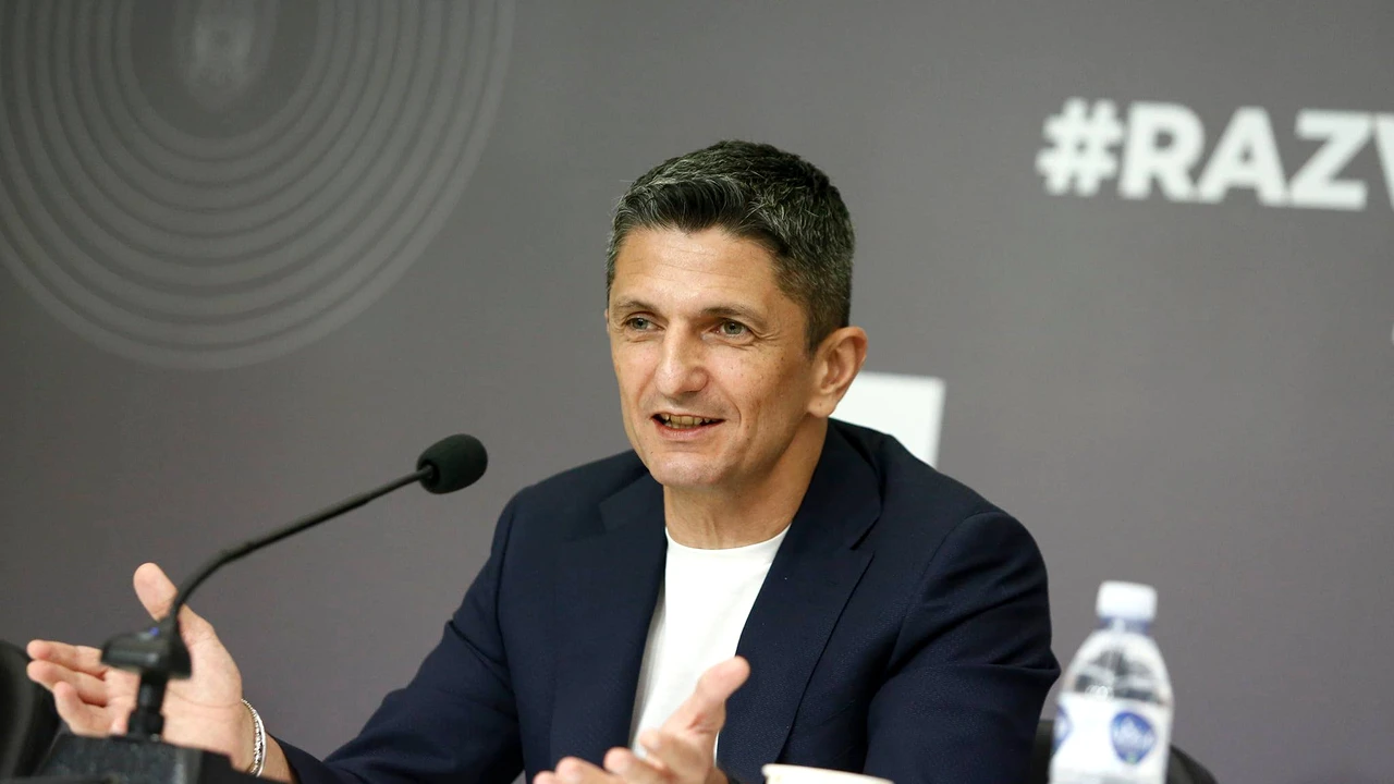 Răzvan Lucescu a fost prezentat oficial la PAOK. Iată ce a declarat antrenorul român la conferința de presă