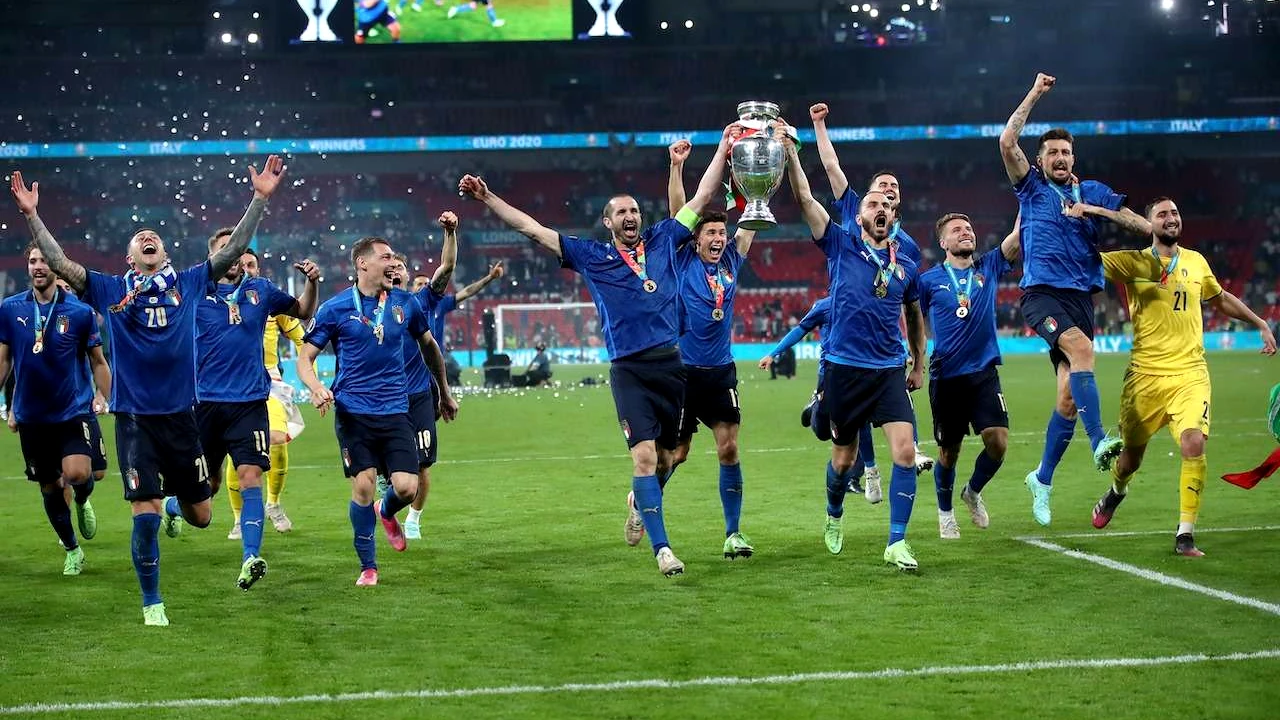Dezastrul lăsat de italieni în vestiarul de pe Wembley. Englezii s-au oripilat și au publicat imaginile