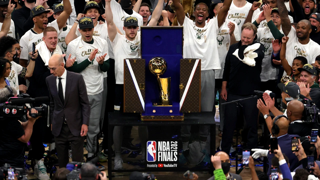 Milwaukee Bucks, campioană în NBA după 50 de ani! Giannis Antetokounmpo, 50 de puncte într-un ultim joc istoric