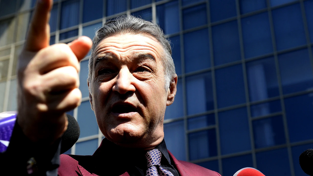 Gigi Becali s-a instalat oficial pe banca tehnică. Ce sarcini de joc au primit atacanții