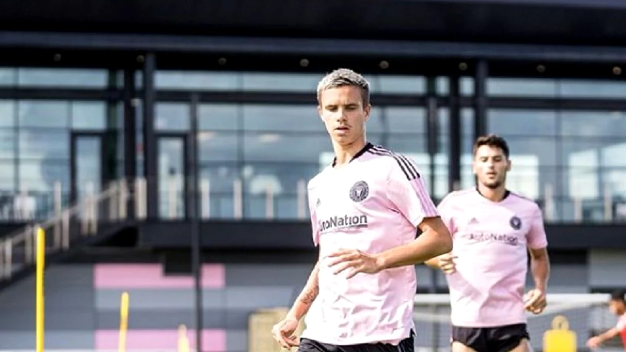 Fiul lui Beckham, cumpărat de o echipă din Premier League