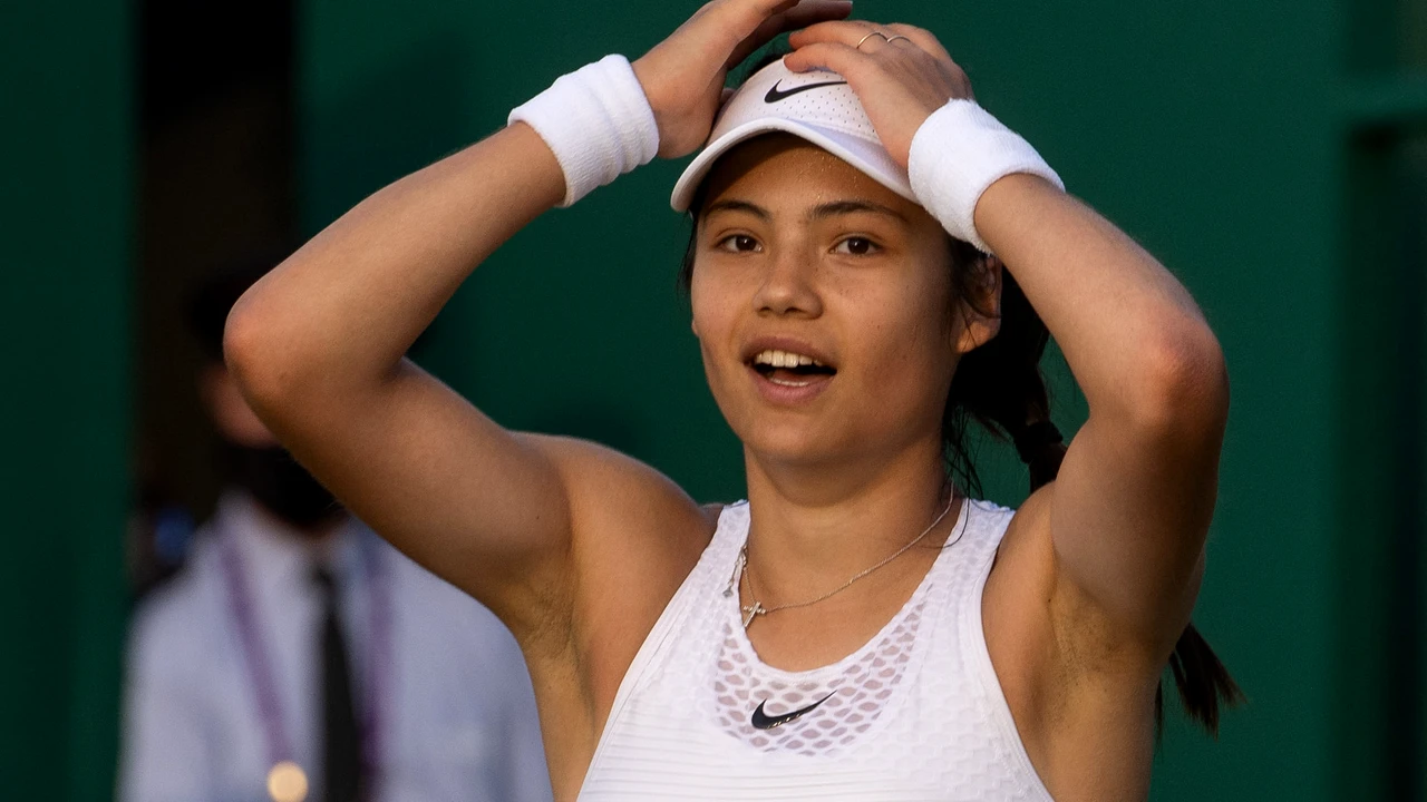 Accidentare urâtă pentru Emma Răducanu! Fotografii au observat urmele lăsate de efortul din US Open 2021