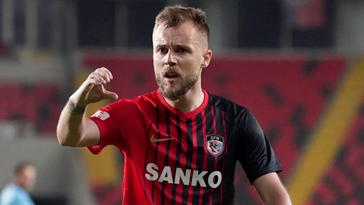 Alex Maxim, condiția pusă de Marius Șumudică în negocierile cu turcii? Cum îl poate ajuta fostul antrenor al lui CFR Cluj + Oferta pe care o are mijlocașul naționalei | EXCLUSIV