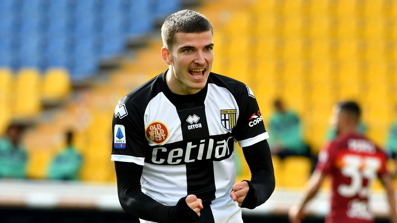 De la Parma, Valentin Mihăilă se poate transfera în Premier League! E pe lista unui antrenor adorat de fotbaliștii români