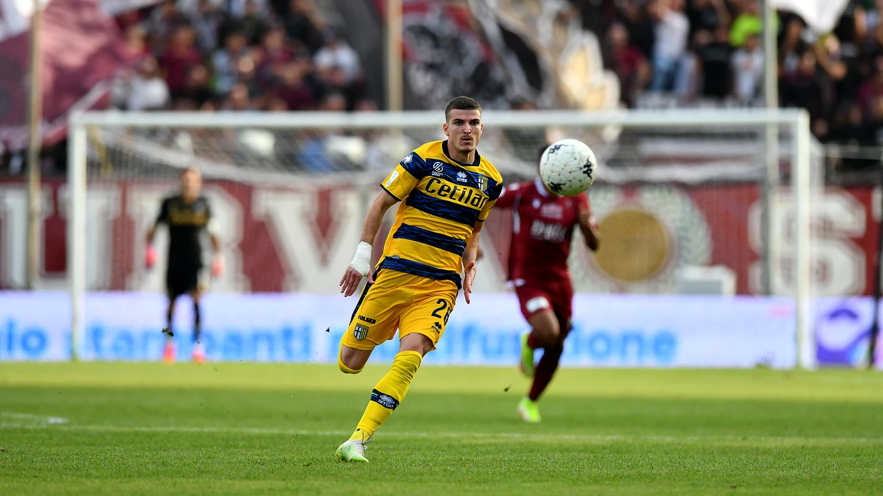 Parma lui Dennis Man și a lui Valentin Mihăilă se depărtează de obiectiv. Cum au jucat cei doi