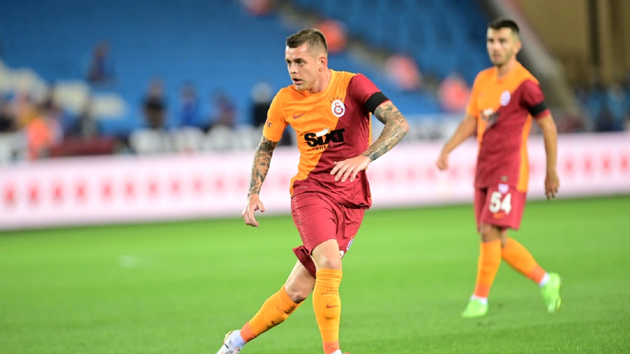 S-a dus în vestiar și i-a cerut scuze lui Cicâldău pentru gestul său. Atmosfera e încordată la Galatasaray