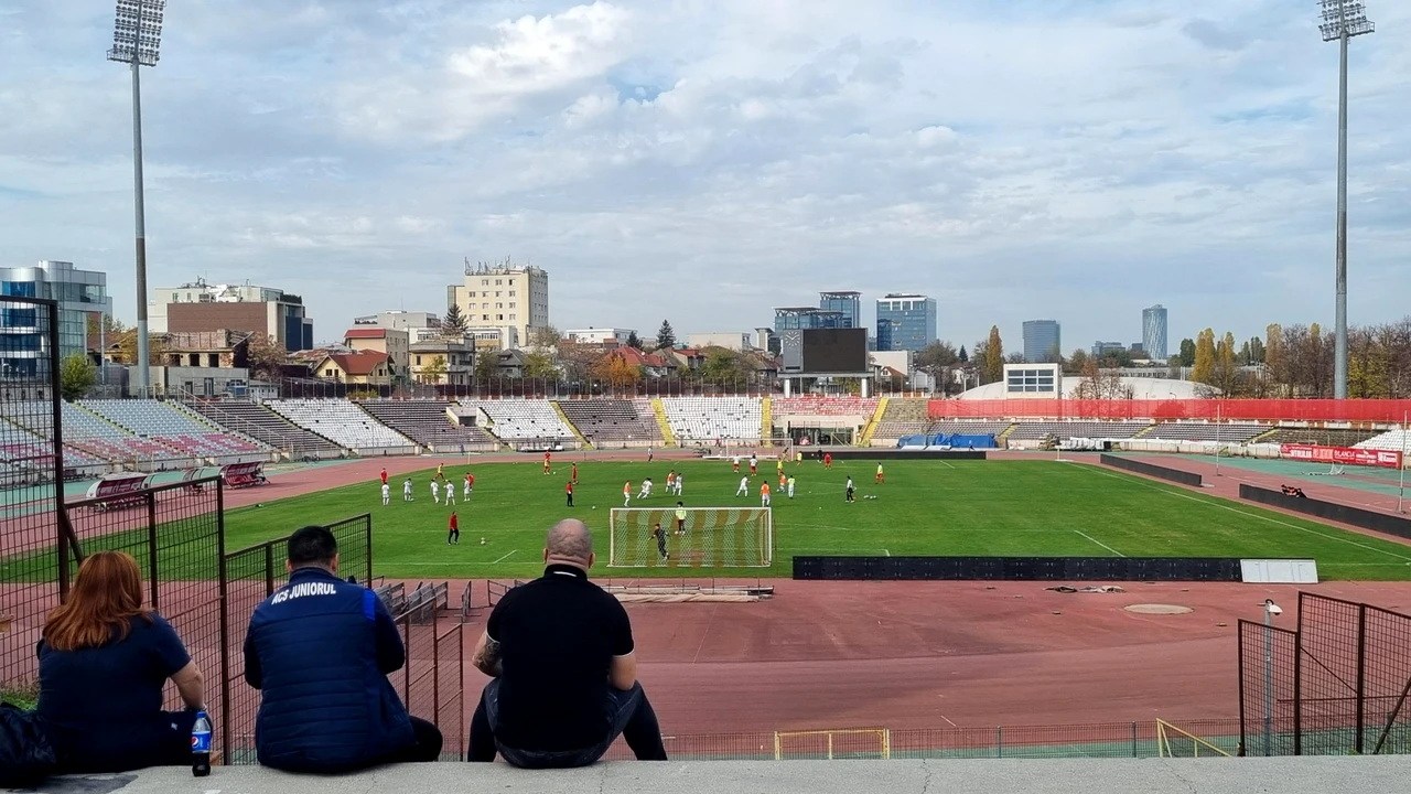 REPORTAJ în „Groapă”. Dinamo, echipa tuturor. Când gazda Dinamo, în roșu, întâlnește oaspeții de la Dinamo, în alb. Derby-ul „câinilor” în liga 4. Noiembrie, de la Augustin la Topală
