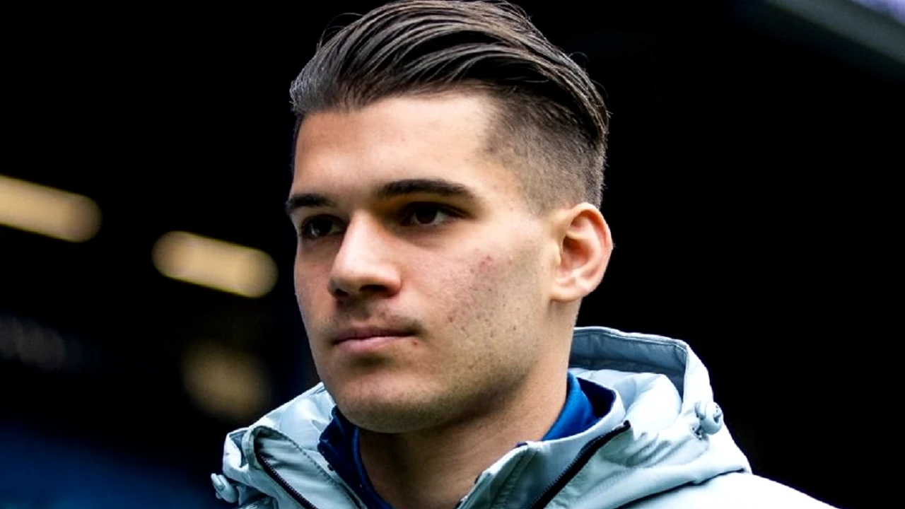 Ianis Hagi, titularizat de Giovanni van Bronckhorst în duelul Rangers – Sparta Praga din Europa League. Florin Niță, doar rezervă la cehi