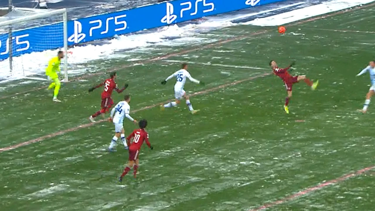 Robert Lewandowski, gol senzațional în fața lui Mircea Lucescu! Atacantul lui Bayern a deschis scorul cu Dinamo Kiev, în Liga Campionilor | VIDEO