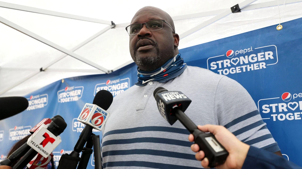 FOTO. Cine este baschetbalista de 16 ani, care măsoară 1, 90 metri și este comparată cu Shaquille O’ Neal