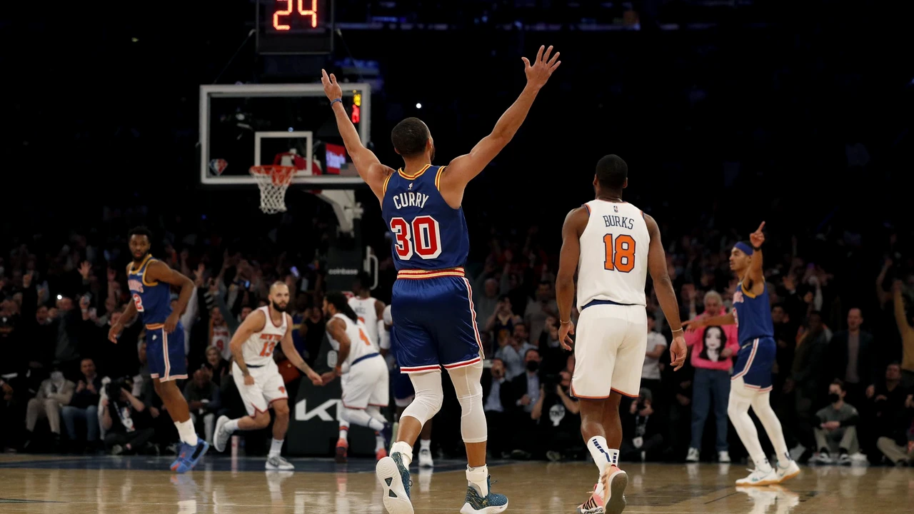 Stephen Curry a intrat definitiv în istoria NBA. A distrus recordul de coșuri de 3 puncte. Cifra fabuloasă la care a ajuns