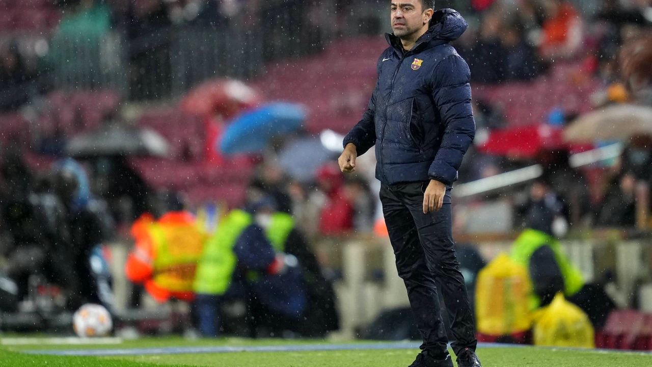 Transfer incredibil la Barcelona! Xavi vrea să aducă un atacant de 35 de ani, care a jucat la Napoli