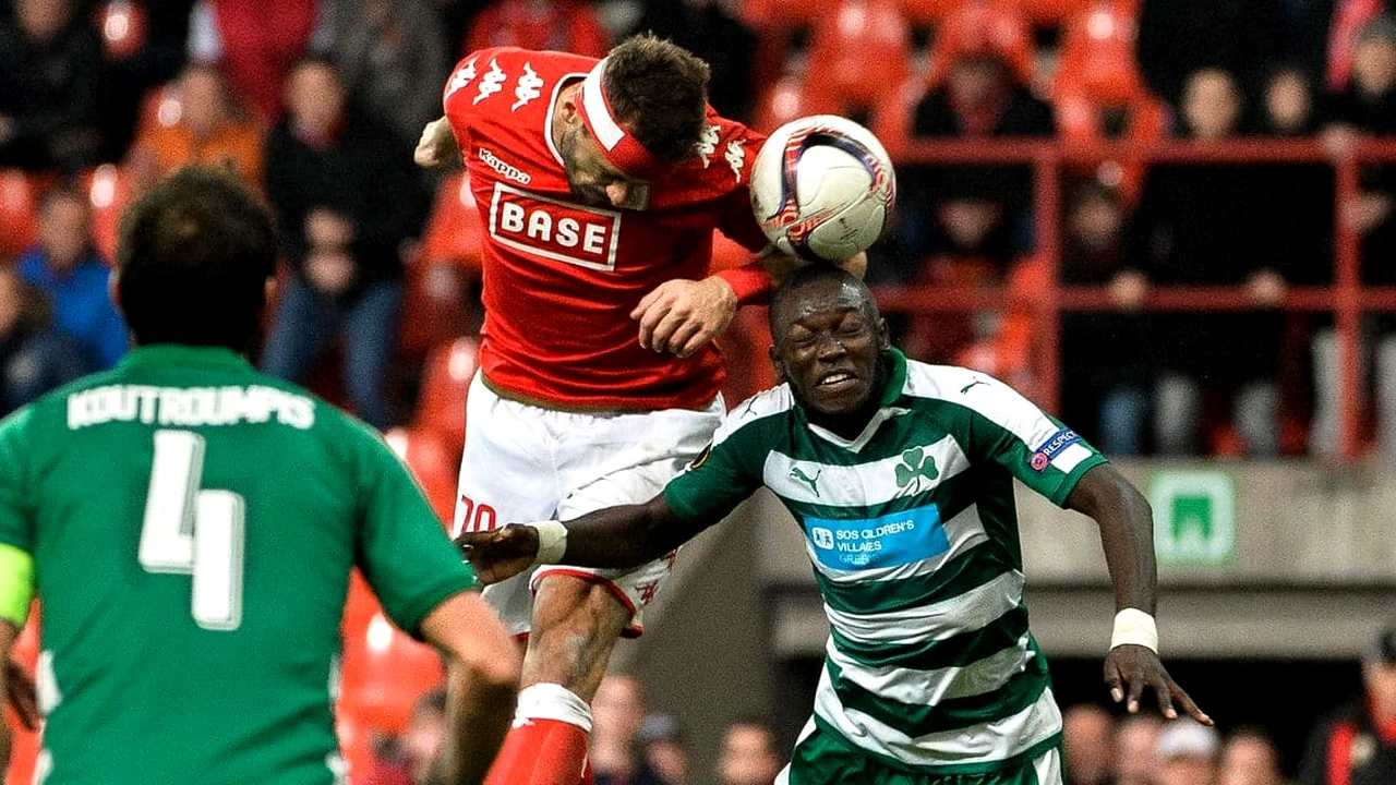 FOTO. Fotbalistul căzut pe teren a început să aibă convulsii. Imagini înfiorătoare din momentul tragediei