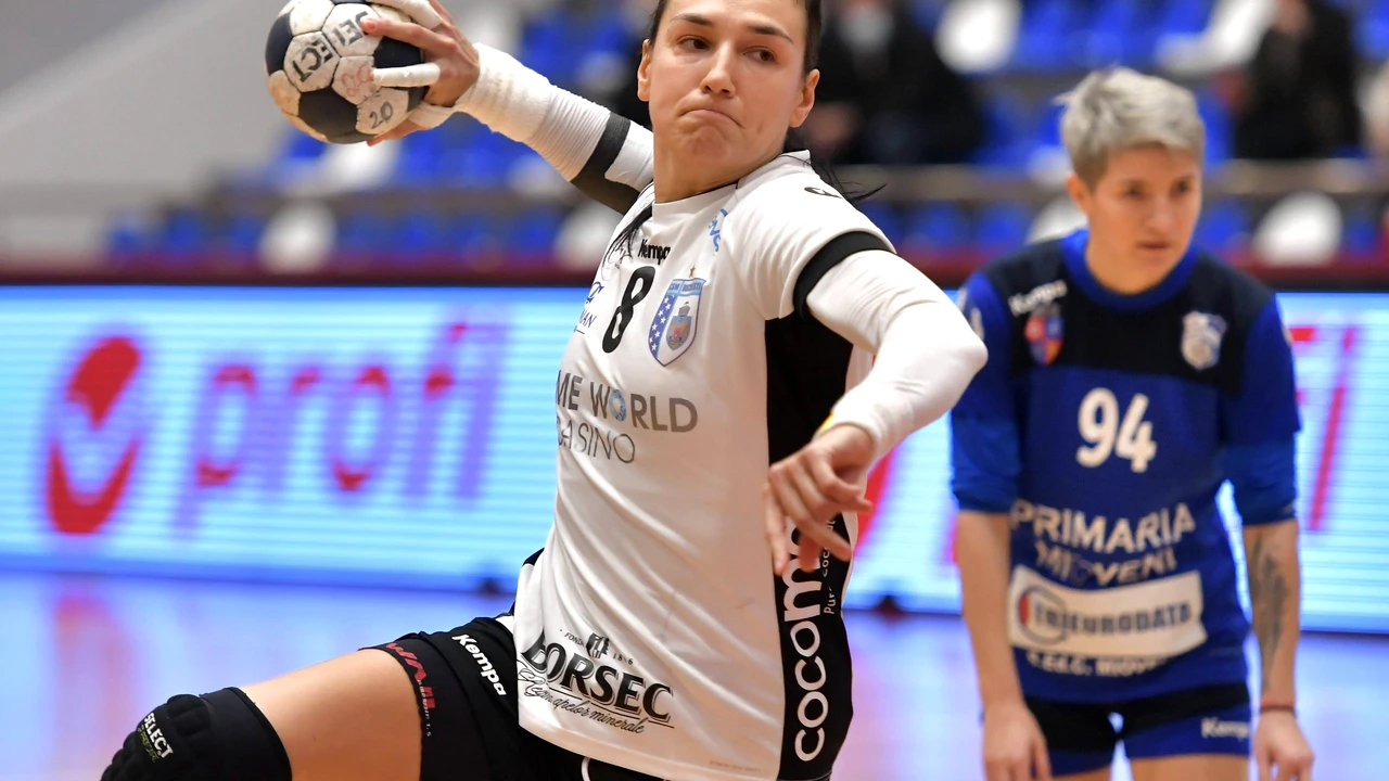 Cristina Neagu, show total în derby-ul cu Râmnicu Vâlcea. CSM București a dat de pământ cu rivala și continuă lupta pentru titlu cu Rapid