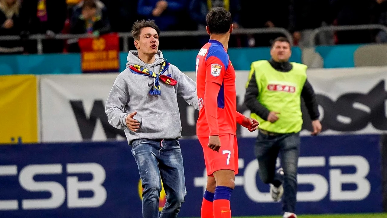 FOTO Un suporter a intrat pe teren la finalul meciului FCSB – FC Voluntari și s-a glonț la Florinel Coman. Ce nu s-a văzut la TV