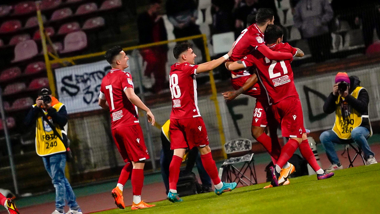 Petreceri în cluburi și shaorma. Dezvăluiri despre unul dintre jucătorii pe care Dusan Uhrin se bazează la Dinamo