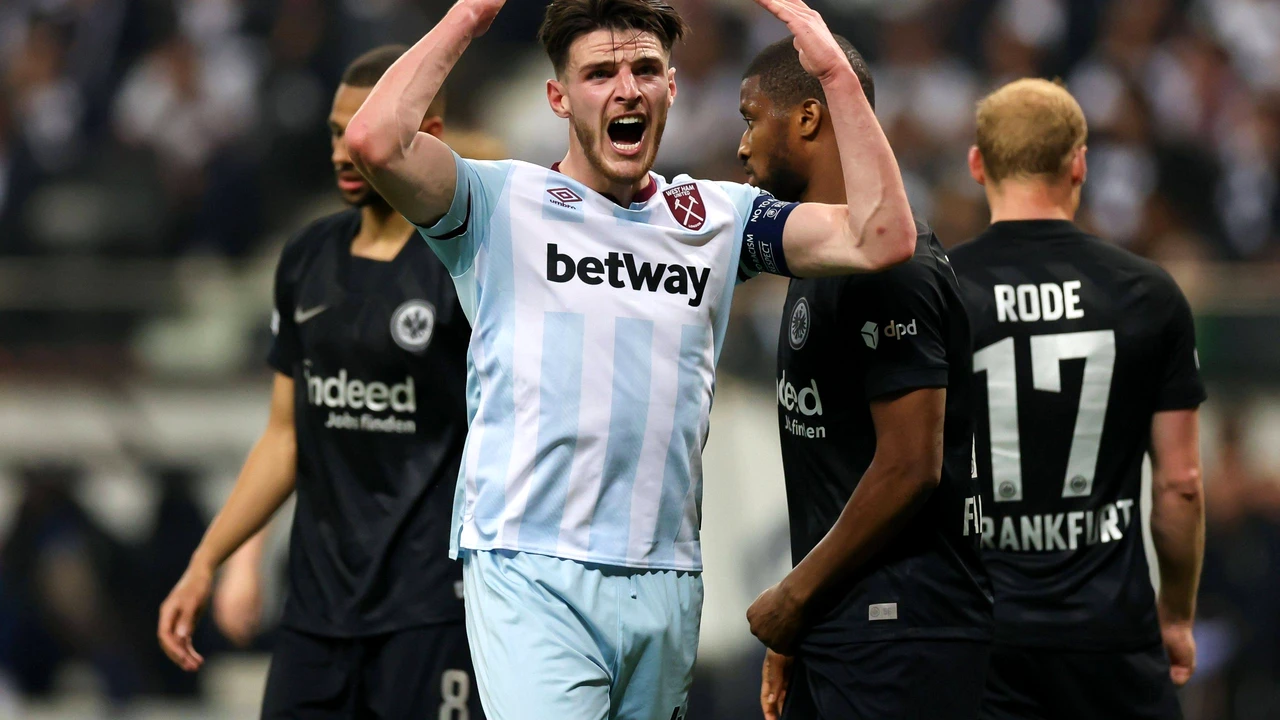 Acuzații fără precedent lansate după semifinala Frankfurt – West Ham din Europa League. Arbitrul, ținta principală: “Probabil ai fost plătit. Corupție nenorocită”