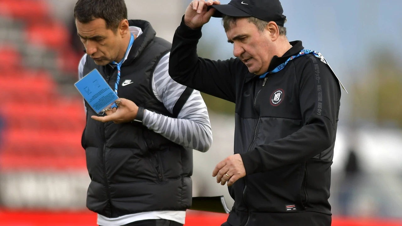 Gică Hagi și-a pierdut cumpătul și a început să țipe la propriii antrenori. Cine a fost victima „Regelui”