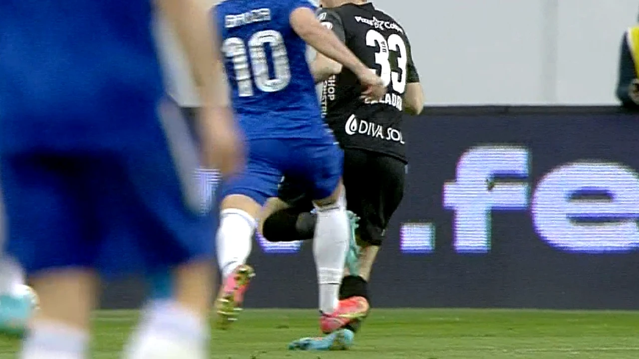 Scandalos! FC U Craiova a deschis scorul cu UTA în urma unei greșeli incredibile de arbitraj. Sorin Costreie i-a iertat pe olteni de eliminare, dar i-a pedepsit pe oaspeți. FOTO