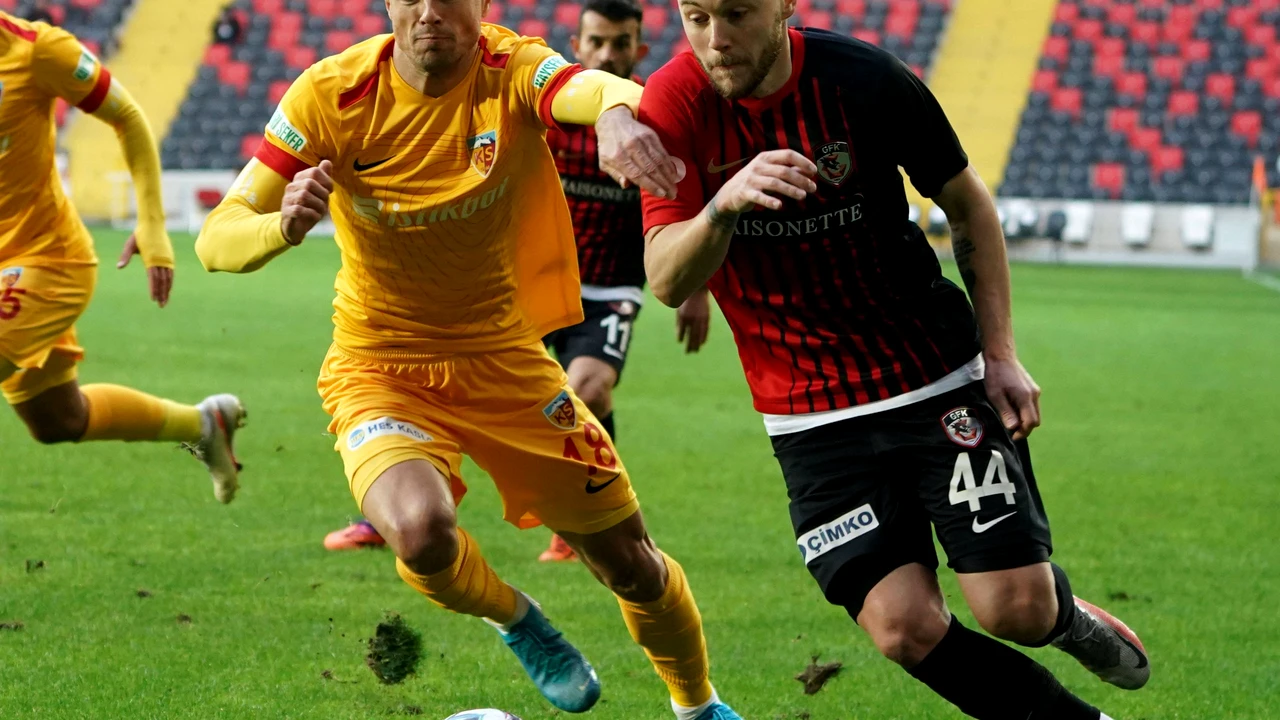 Sultanul Maxim a reușit un gol de senzație în campionatul Turciei. Jucătorul lui Gaziantep are un final de sezon perfect