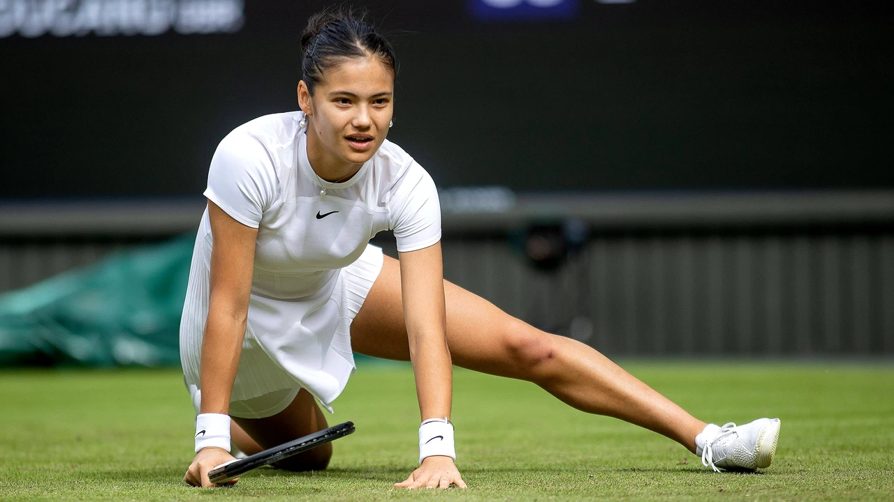 Apariție răvășitoare și scumpă a Emmei Răducanu la Wimbledon. Zeci de mii de euro costă bijuteriile britanicei