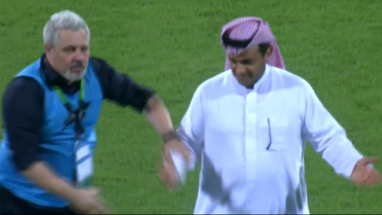 VIDEO. Scene ireale cu Marius Șumudică în prim plan. Antrenorul român l-a bruscat pe președintele lui Al-Shabab