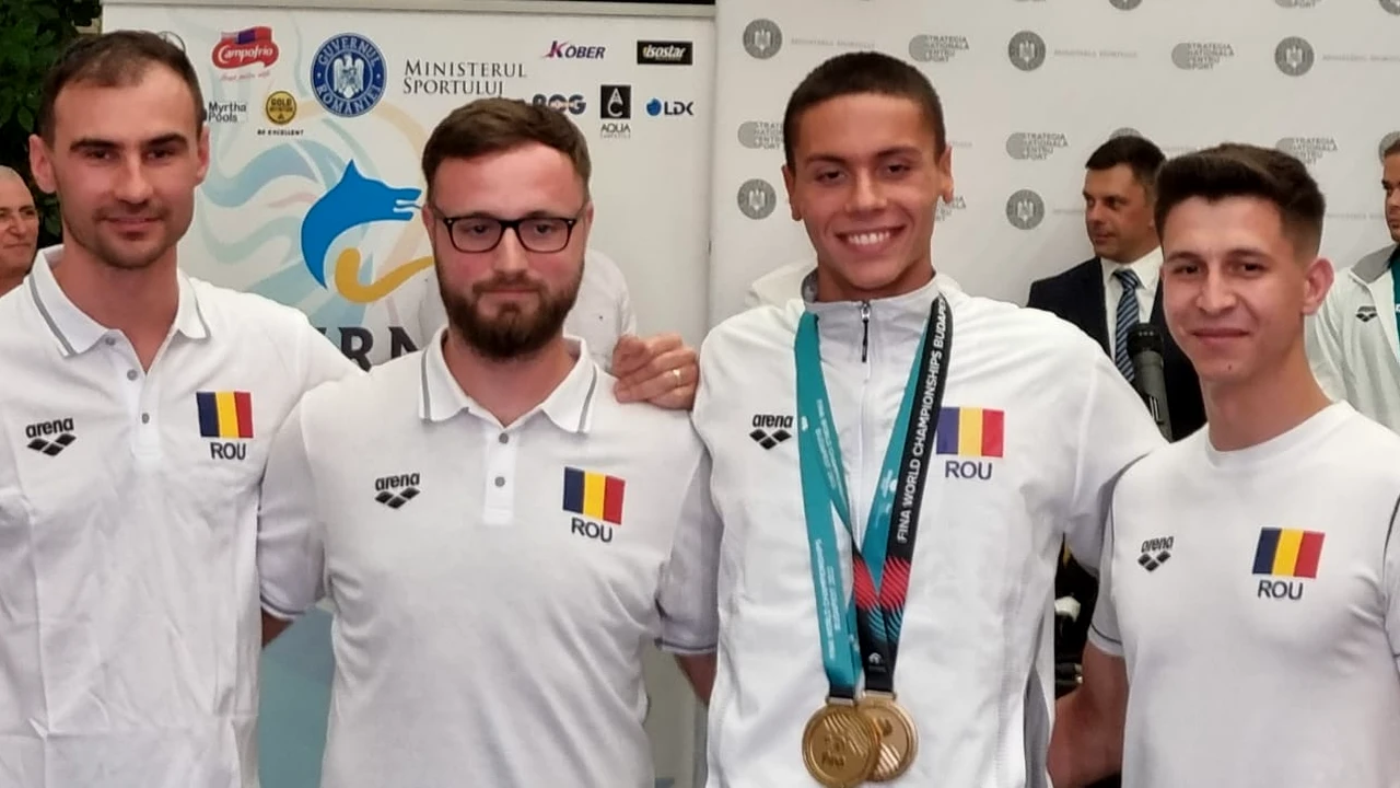 VIDEO David Popovici a adus aurul în țară. Primire grandioasă pentru campionul nostru: „Sunt onorat să reprezint țara asta frumoasă”