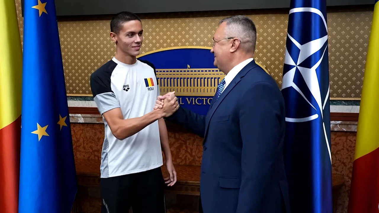 Ce i-a transmis David Popovici premierului Nicolae Ciucă. Culise de la Palatul Victoria