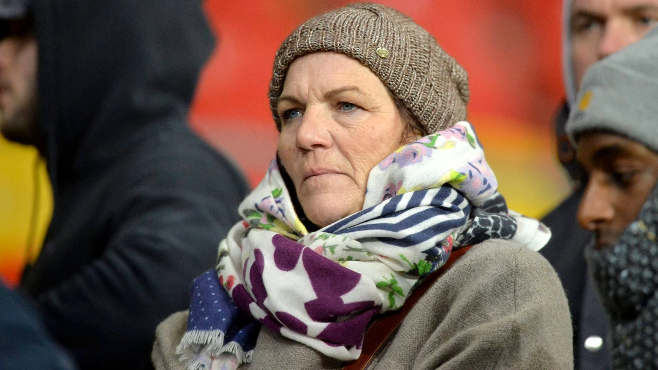 Cu mama nu e de glumă! Un star din fotbal și-a speriat șefii după ce și-a trimis mama la negocieri