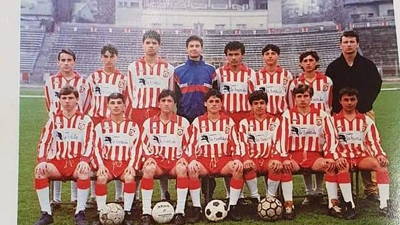 FOTO & VIDEO. Imagini de colecție cu generația lui Dinamo care se bătea de la egal la egal cu Barcelona sau Inter: „Nu se mai naște o echipă ca aia!” EXCLUSIV