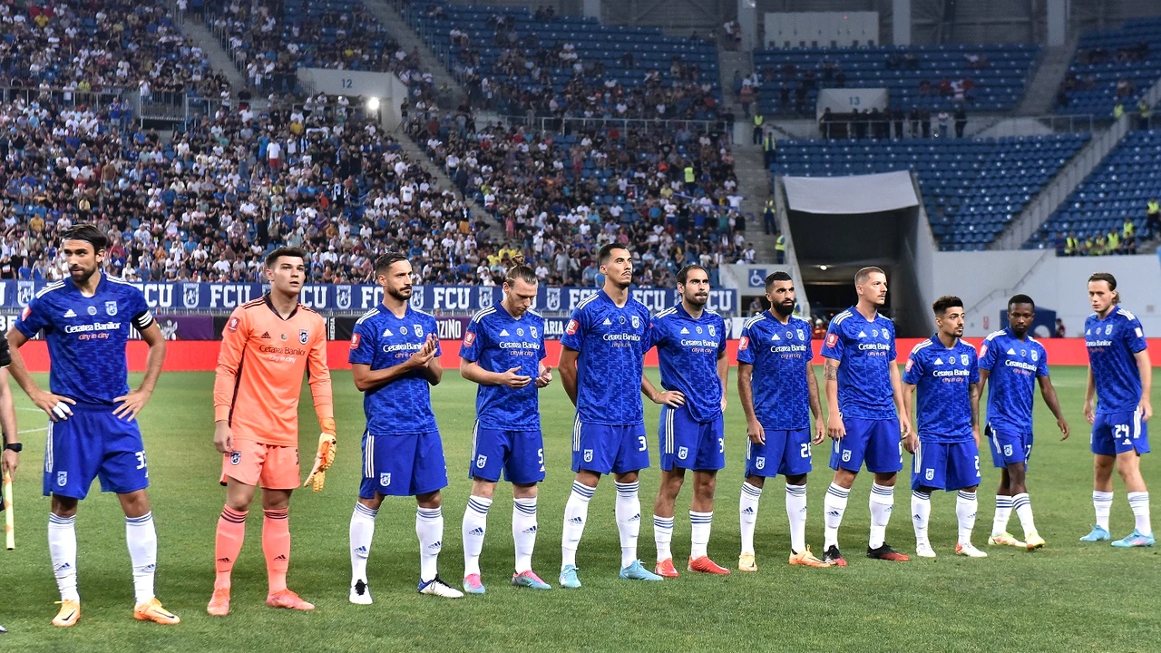 FOTO. Moda telefonului de la lojă nu dispare în România. Ce imagini au fost surprinse în timpul meciului FC U. Craiova – Universitatea