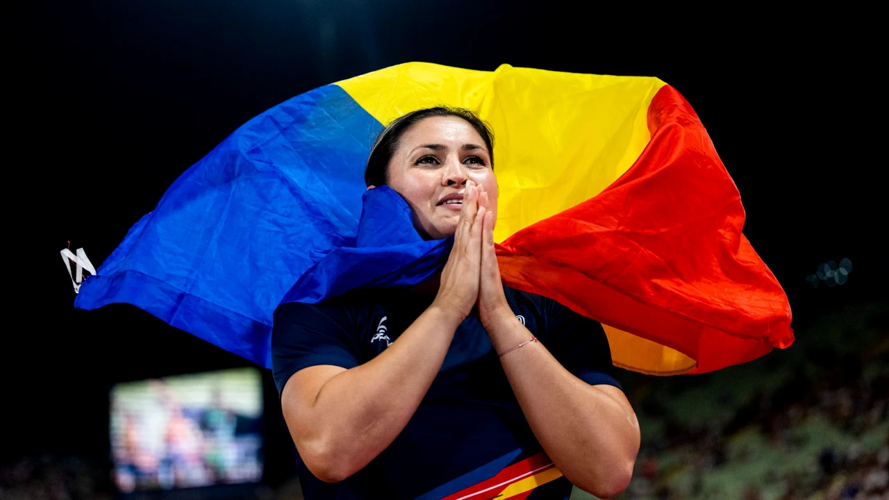 Cine este Bianca Ghelber, medaliată cu aur la aruncarea ciocanului la Campionatele Europene. 9 secrete despre ea