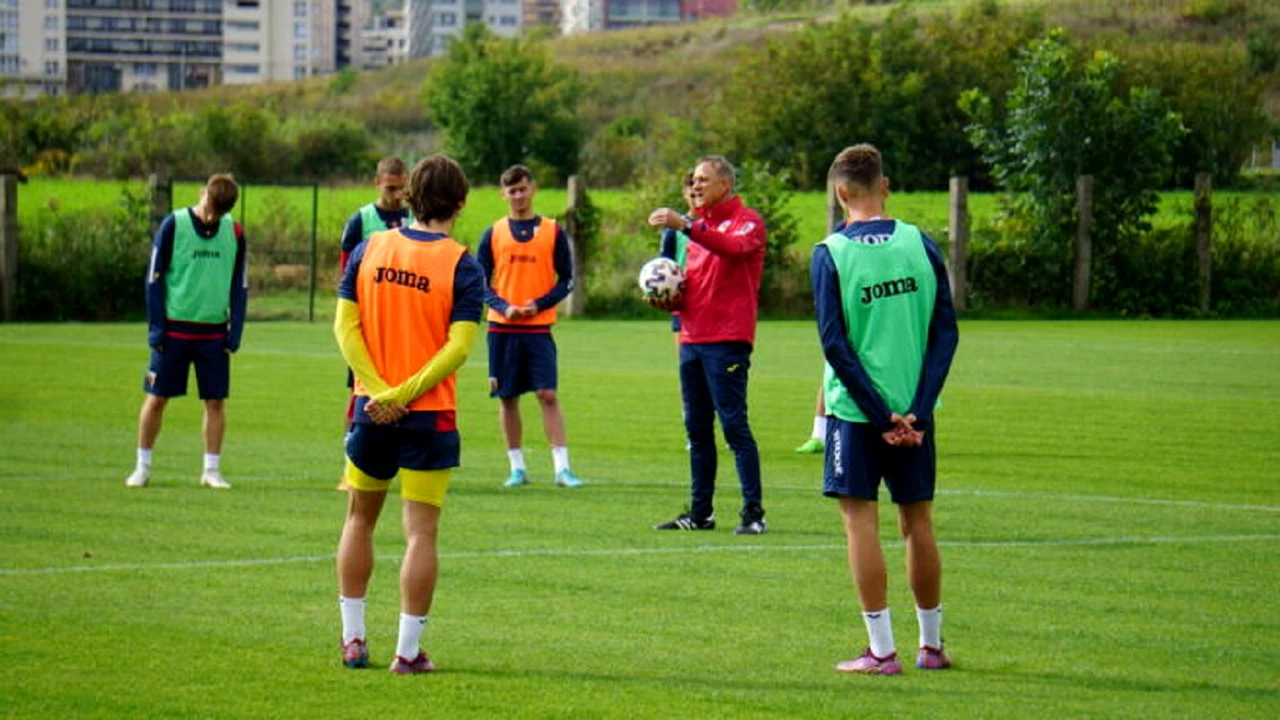 Un nou antrenor la echipa națională a României. Selecționerul și-a adus un secund alături de care a lucrat și la ultima echipă de club