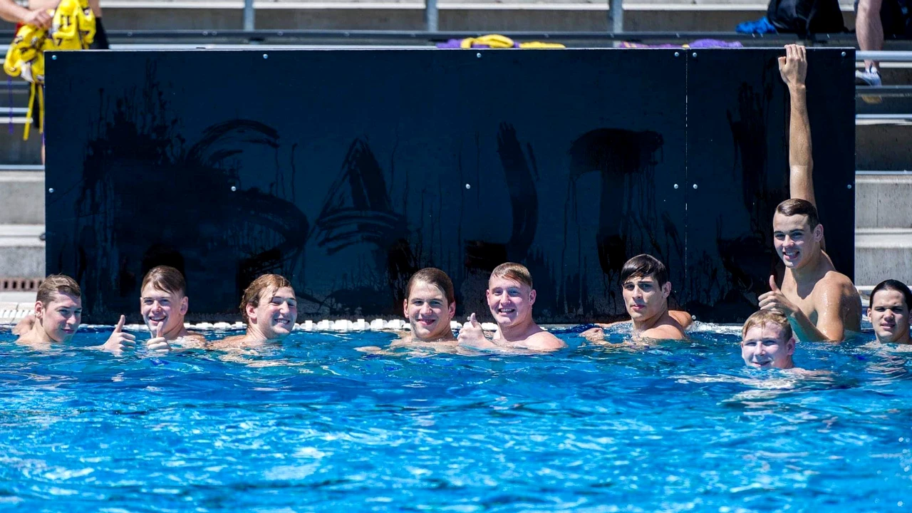 Ungurii l-au luat de sub nasul românilor și l-au făcut campion mondial. Povestea lui Erik Ionescu, poloistul titular în naționala de juniori maghiară