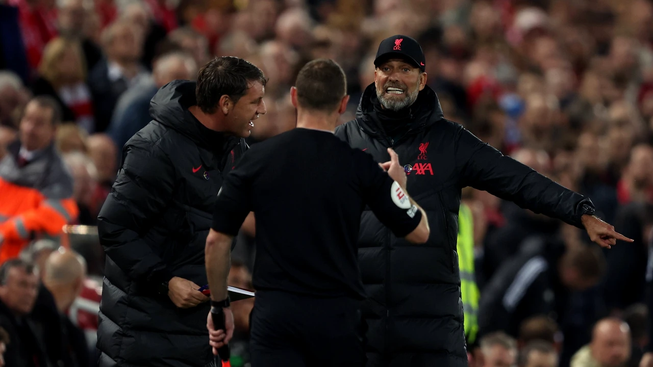 Jurgen Klopp a luat-o pe urmele lui Dan Petrescu. Ce s-a întâmplat în timpul unui dialog purtat cu mass-media din Marea Britanie