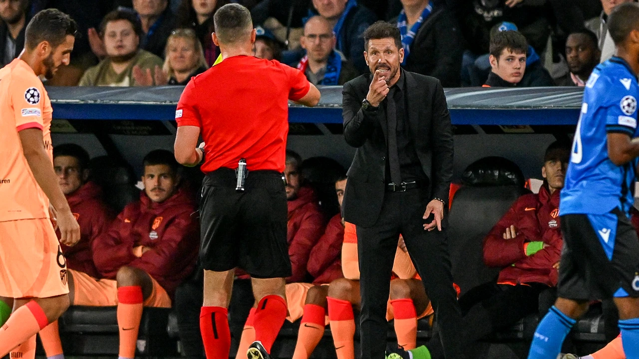 Un nou scandal cu Istvan Kovacs în prim plan. Arbitrul român a avut un meci teribil cu Diego Simeone