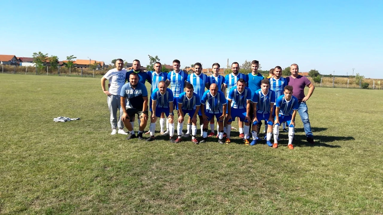 Echipa din Timiș căreia i-au fost zidite ușile de vestiare. Primarul a vrut să-i pedepsească pe jucători