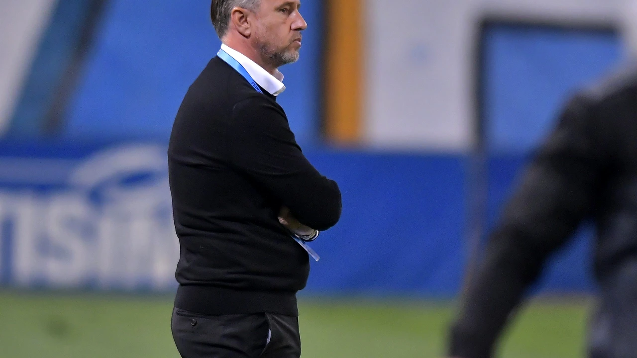 EXCLUSIV. Reghecampf a „rupt-o” pe genunchi pe Anamaria Prodan cu doar câteva cuvinte. Mesaj clar transmis de antrenor