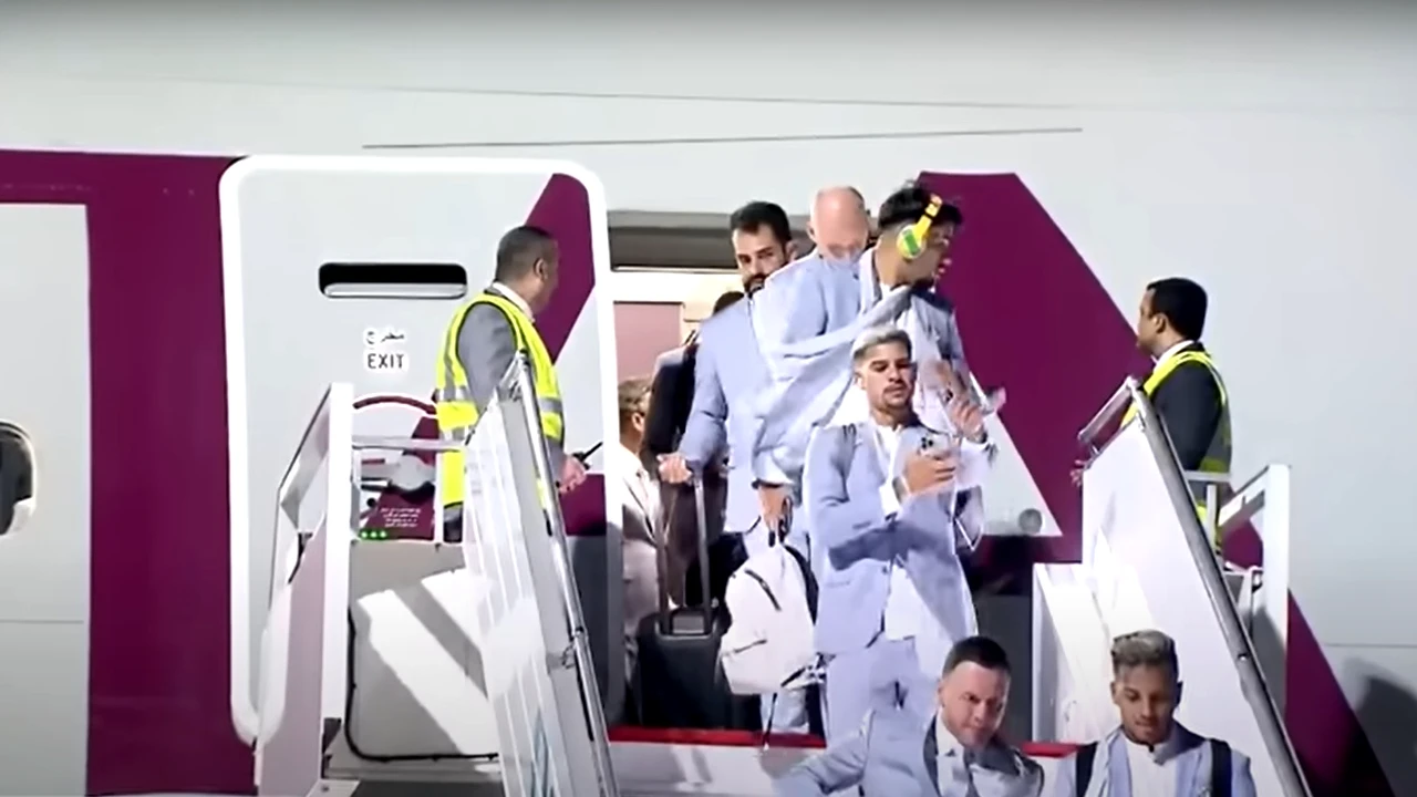 Haos în Qatar la sosirea Braziliei. Cine a fost jucătorul sufocat de fanii selecționatei sud-americane